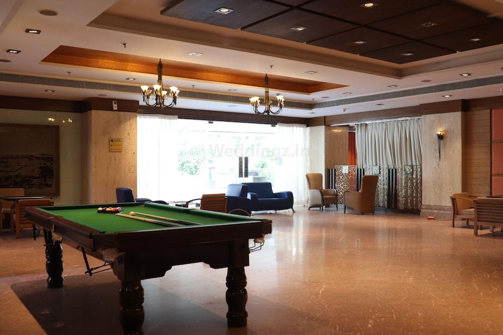 The Cambay Grand Hotel Ahmedabad Exterior foto