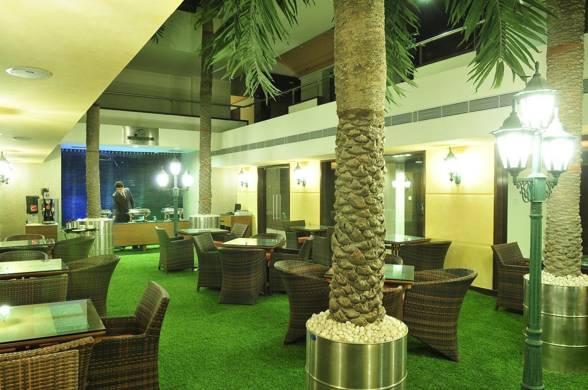 The Cambay Grand Hotel Ahmedabad Restaurant foto
