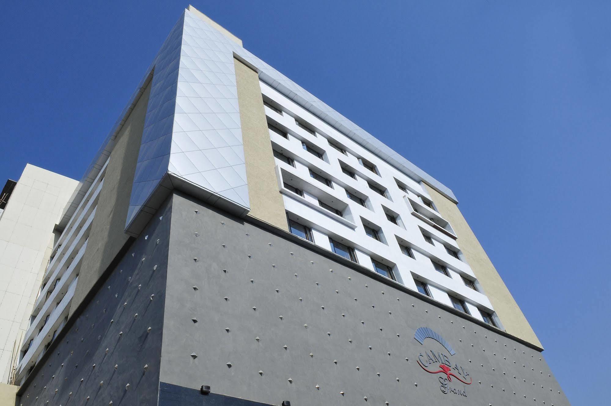 The Cambay Grand Hotel Ahmedabad Exterior foto