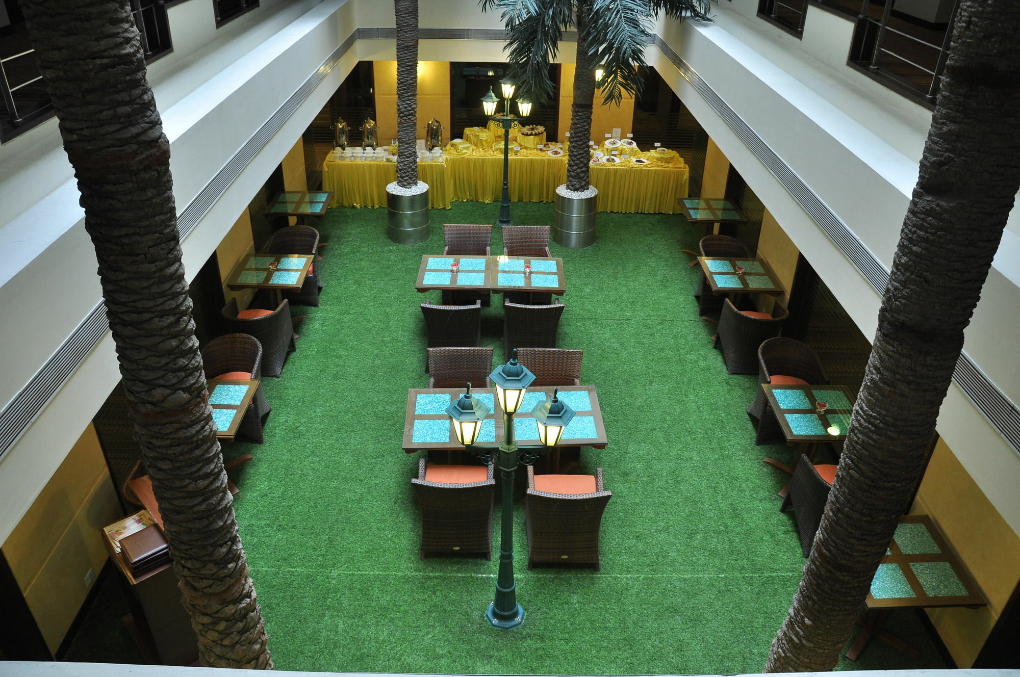 The Cambay Grand Hotel Ahmedabad Exterior foto